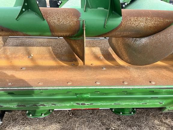 Image of John Deere C12F equipment image 3