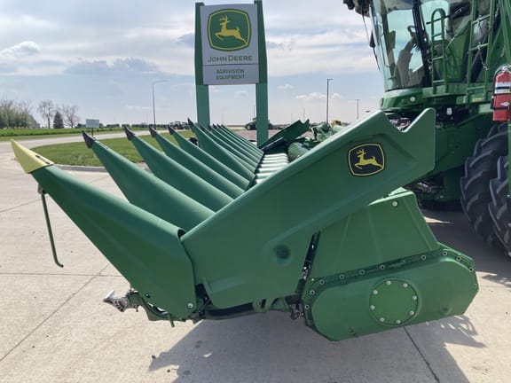 Main image John Deere C12F