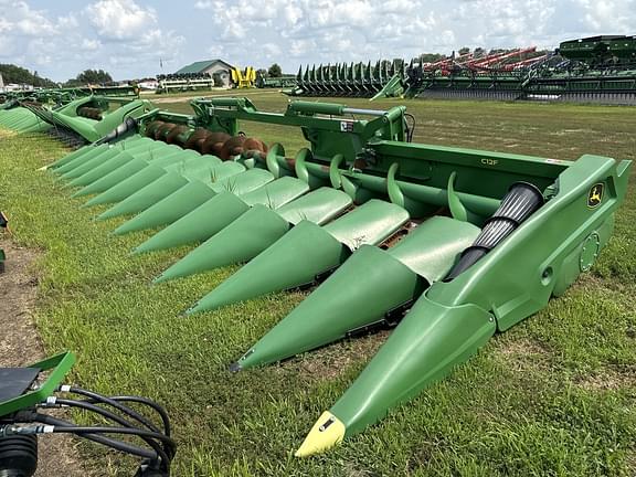 Image of John Deere C12F equipment image 1