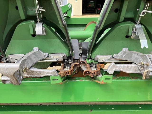 Image of John Deere C12F equipment image 4