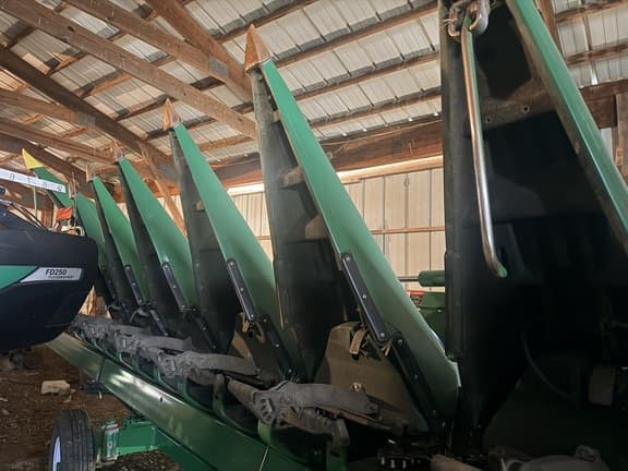Image of John Deere C12F equipment image 2
