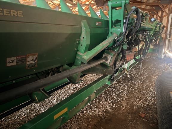 Image of John Deere C12F equipment image 3