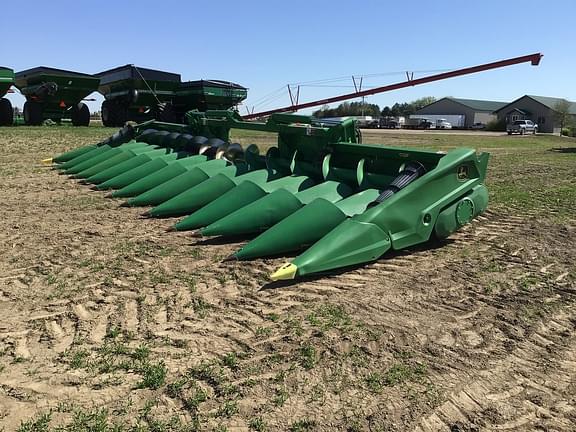 Image of John Deere C12F equipment image 1