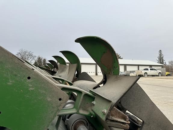 Image of John Deere C12F equipment image 2