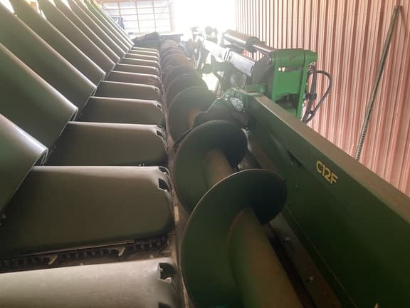 Image of John Deere C12F equipment image 3