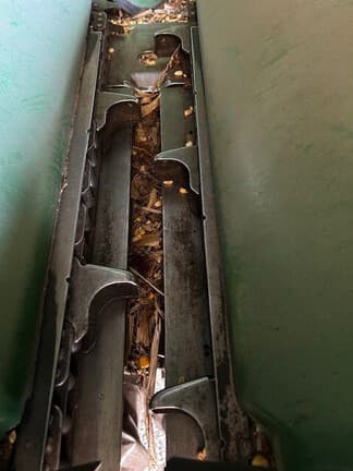 Image of John Deere C12F equipment image 3