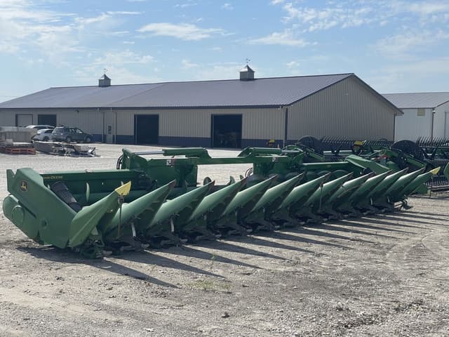 Image of John Deere C12F equipment image 1