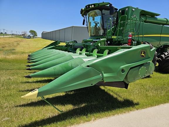 Image of John Deere C12F Primary image