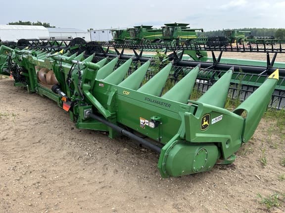 Image of John Deere C12F equipment image 1