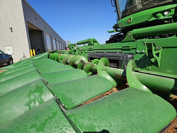 Image of John Deere C12F equipment image 2