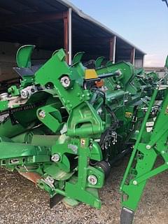 Image of John Deere C12F equipment image 4