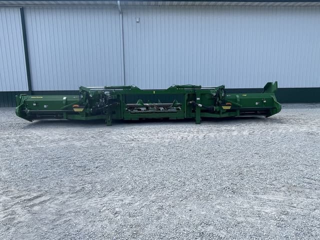 Image of John Deere C12F equipment image 3