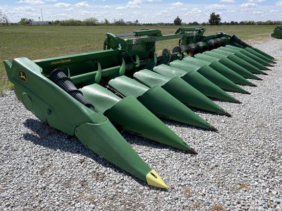 Image of John Deere C12F equipment image 1