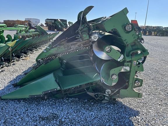 Image of John Deere C12F equipment image 1