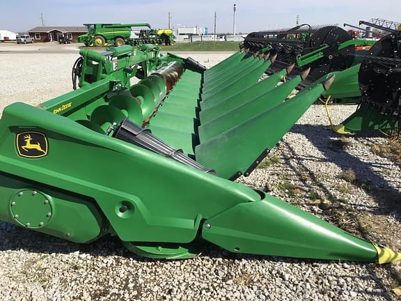 Image of John Deere C12F equipment image 1