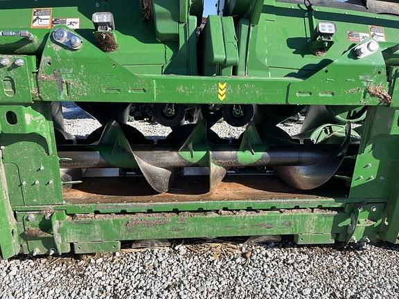 Image of John Deere C12F equipment image 3