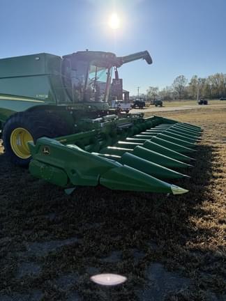 Image of John Deere C12F equipment image 2
