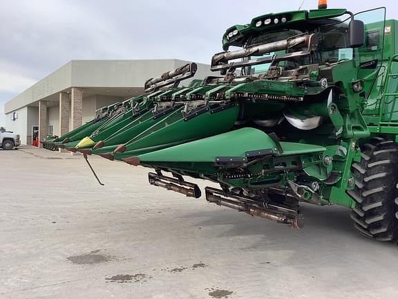 Image of John Deere C12F equipment image 2