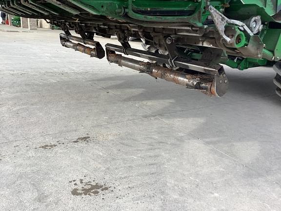Image of John Deere C12F equipment image 4