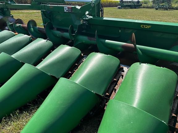 Image of John Deere C12F equipment image 4