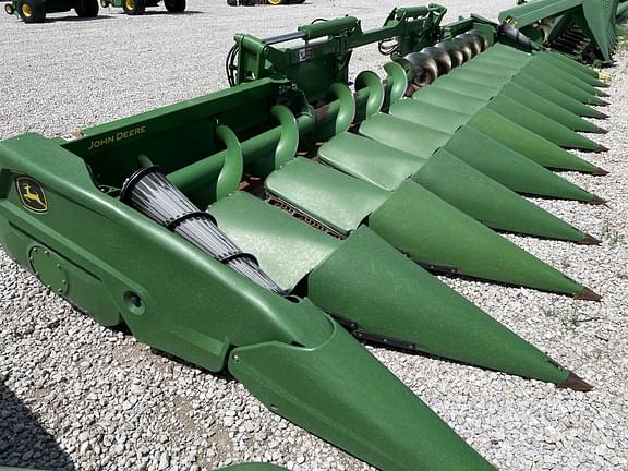 Image of John Deere C12F equipment image 1