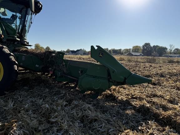 Image of John Deere C12F equipment image 3