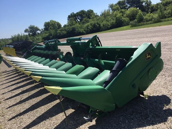Image of John Deere C12F equipment image 2