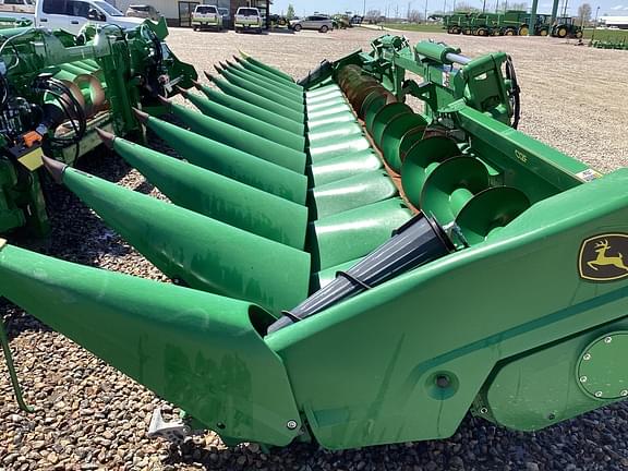 Image of John Deere C12F equipment image 2