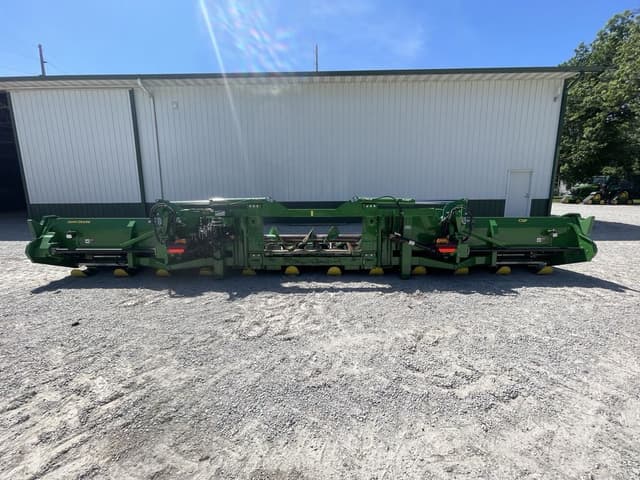 Image of John Deere C12F equipment image 1