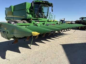 Main image John Deere C12F