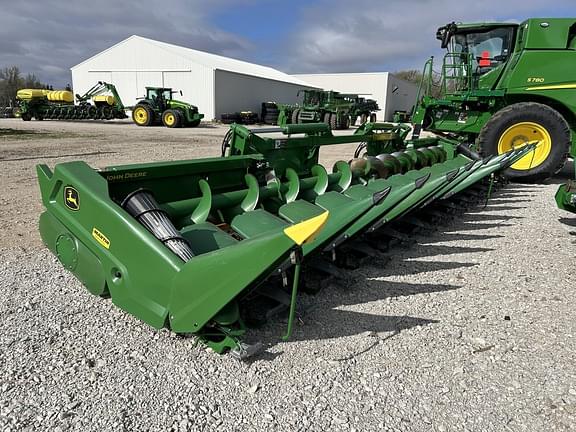 Image of John Deere C12F equipment image 1