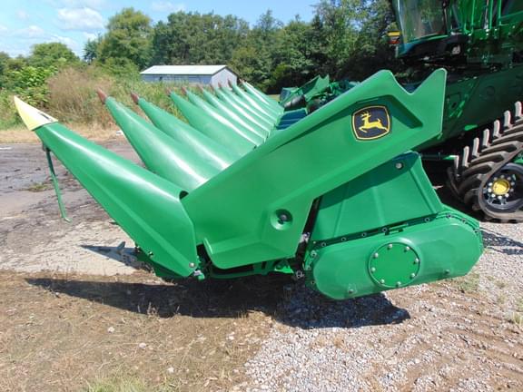 Image of John Deere C12F equipment image 2