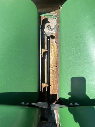 Image of John Deere C12F equipment image 3