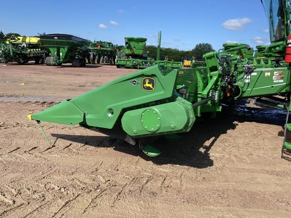 Image of John Deere C12F equipment image 1