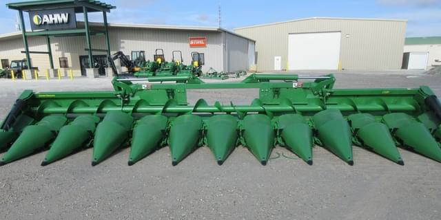 Image of John Deere C12F equipment image 2