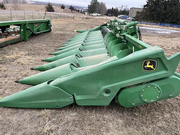 Image of John Deere C12F equipment image 1