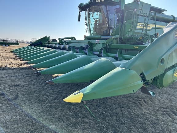 Image of John Deere C12F equipment image 1