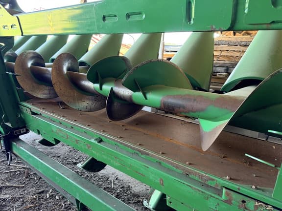 Image of John Deere C12F equipment image 4