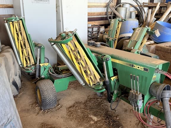 Image of John Deere C12F equipment image 3