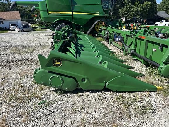 Image of John Deere C12F equipment image 1