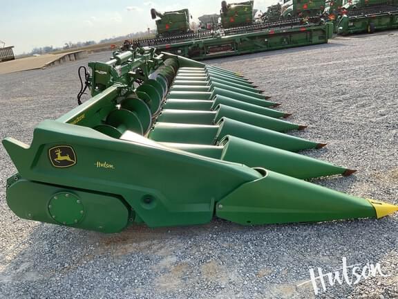 Image of John Deere C12F equipment image 4