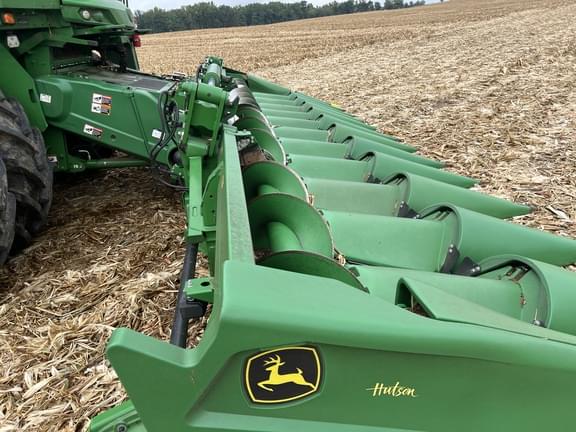 Image of John Deere C12F equipment image 3