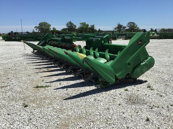 Image of John Deere C12F equipment image 1