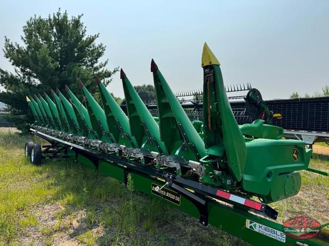 Image of John Deere C12F equipment image 1