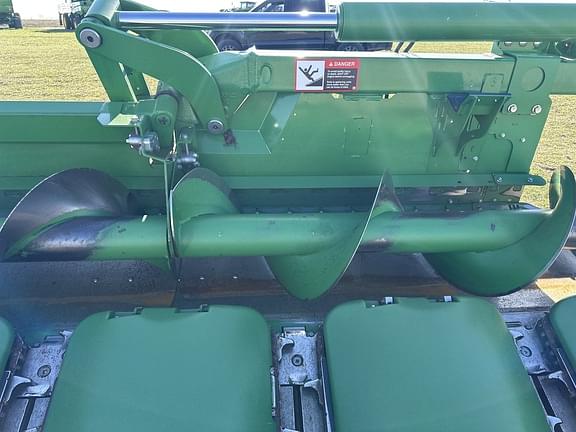 Image of John Deere C12F equipment image 1