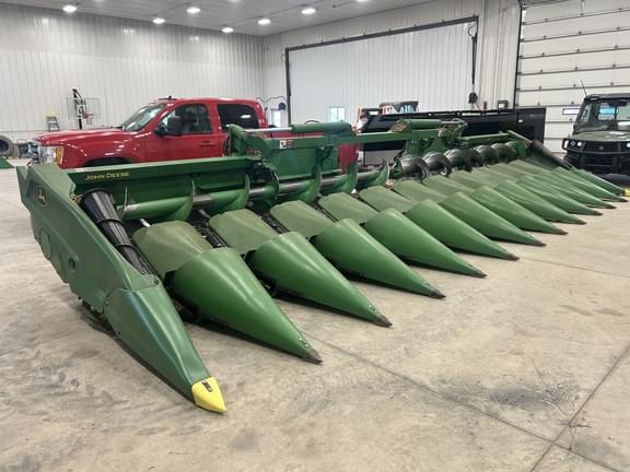Image of John Deere C12F equipment image 1