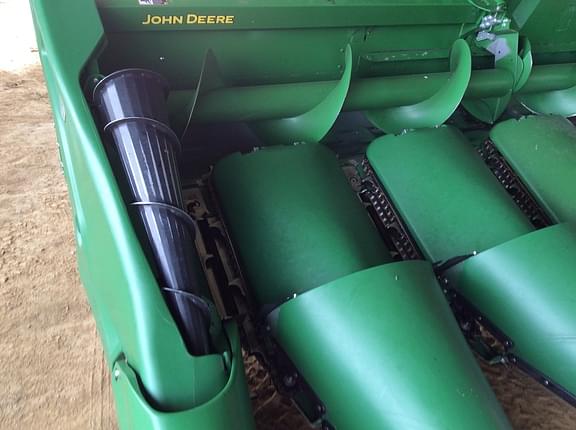 Image of John Deere C12F equipment image 4