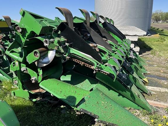 Image of John Deere C12F equipment image 4