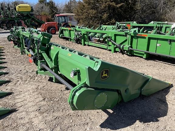 Image of John Deere C12F equipment image 2