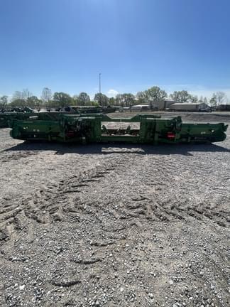 Image of John Deere C12F equipment image 4